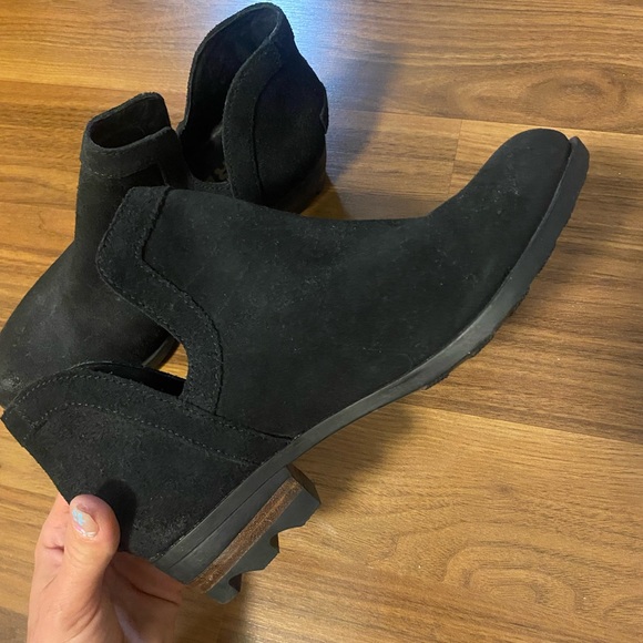 Sorel booties black nubuck leather size 8.5 women’s - Picture 3 of 6